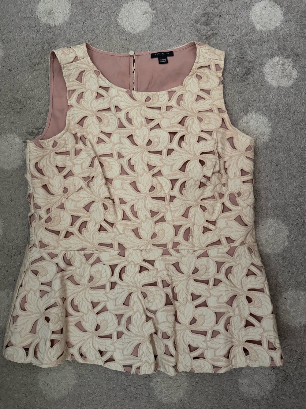 Ann Taylor - Picture 3 of 6